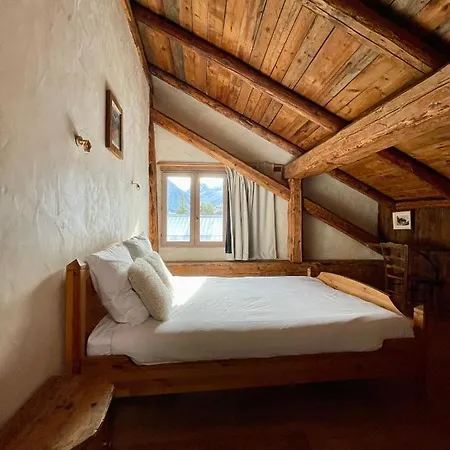 Typique Accueillant Jusqu'a 9 Personnes Σαλέ *