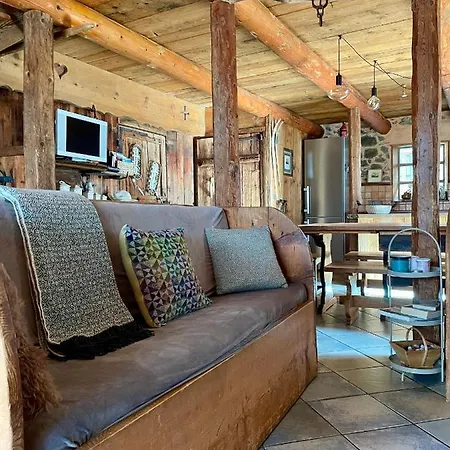 Σαλέ Typique Accueillant Jusqu'a 9 Personnes