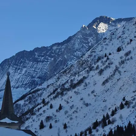 Typique Accueillant Jusqu'a 9 Personnes *