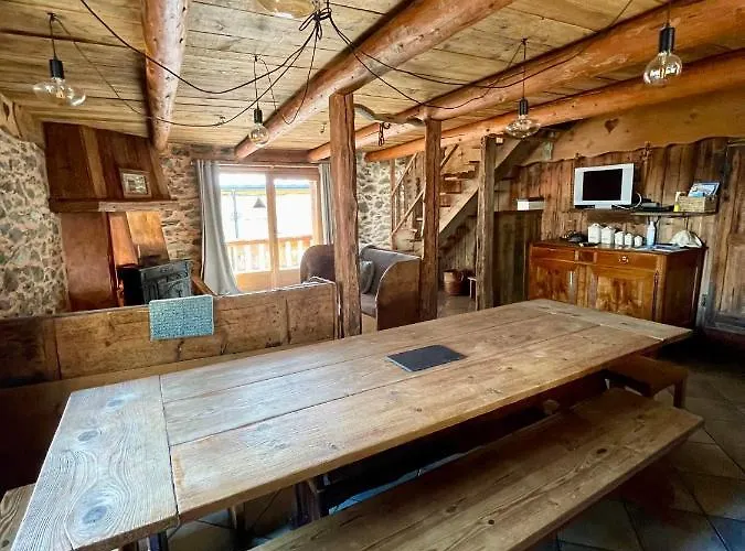 Typique Accueillant Jusqu'a 9 Personnes Horská chata *