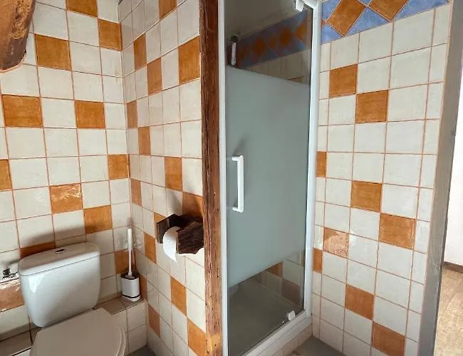 Typique Accueillant Jusqu'a 9 Personnes