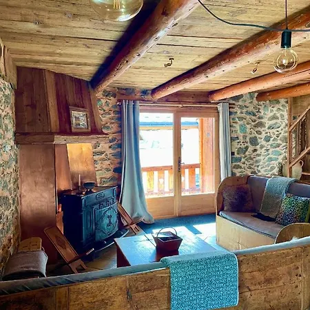 Typique Accueillant Jusqu'a 9 Personnes Chalet La Plagne