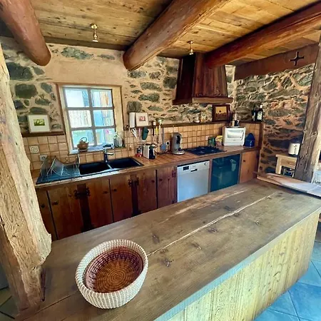 Typique Accueillant Jusqu'a 9 Personnes Chalet La Plagne