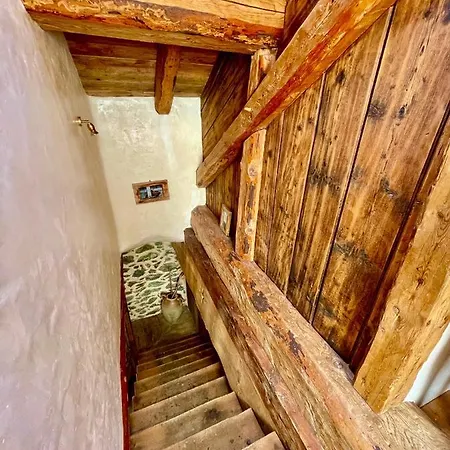 Typique Accueillant Jusqu'a 9 Personnes *