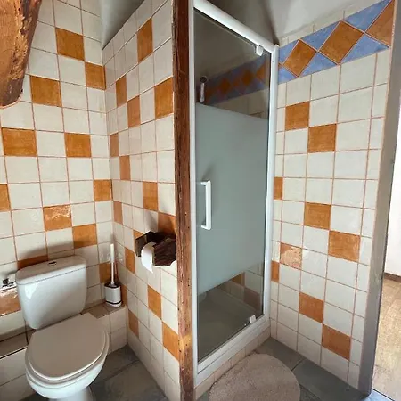 Typique Accueillant Jusqu'a 9 Personnes