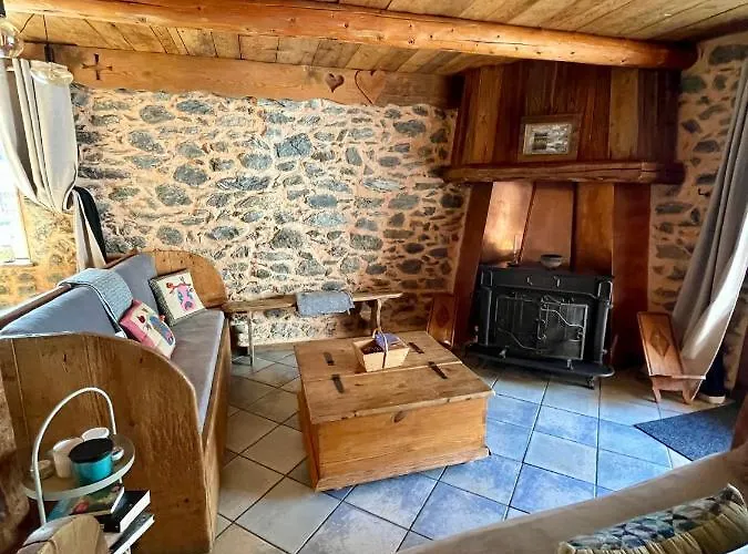 Chalet Typique Accueillant Jusqu'a 9 Personnes La Plagne