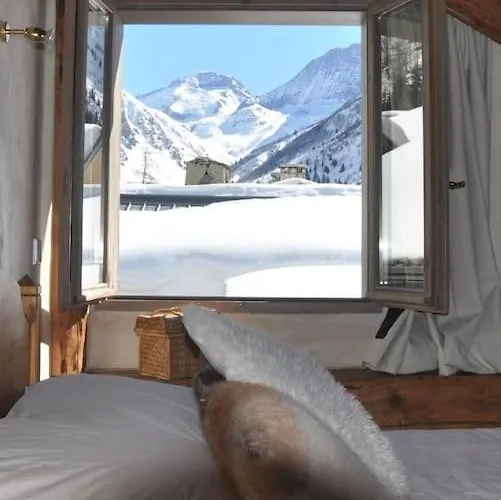 Typique Accueillant Jusqu'a 9 Personnes Chalet