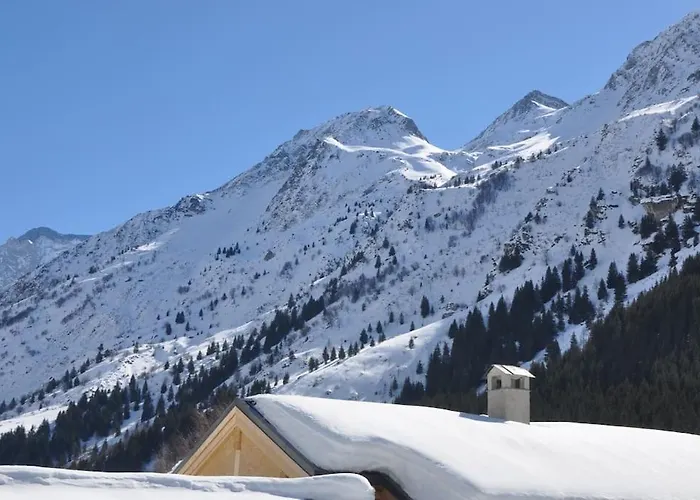 Typique Accueillant Jusqu'a 9 Personnes Chalet *